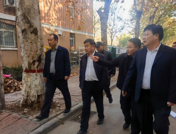 <h3>14</h3><p>2025-11</p>