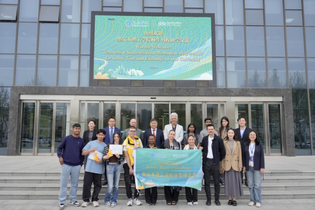 <h3>02</h3><p>2026-04</p>